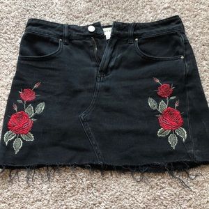 Pacsun Black Jean Skirt With Roses